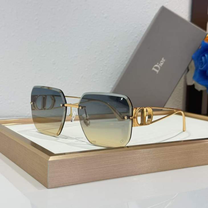 Picture of Dior Sunglasses _SKUfw77795966fw